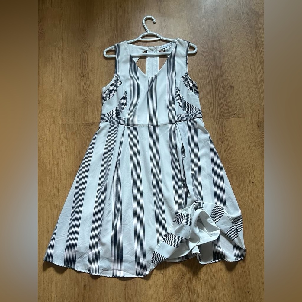 Ricki's Black and White A-Line Scoop Neck Dress - Picture 3 of 5
